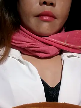 yana-zz online show from December 22, 2025, 11:24 pm