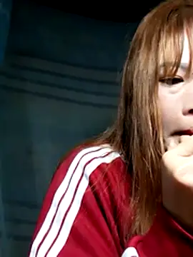 yana-zz online show from March 17, 2026, 6:39 am