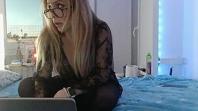 Sandro7879 online show from February 21, 2026, 6:20 pm