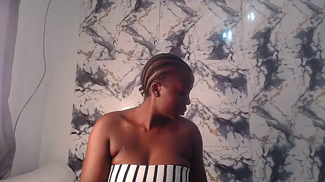 Snapshot of CurvyJ255 chatting on July 17, 2026, 8:24 pm CurvyJ255 online show from July 17, 2026, 8:24 pm
