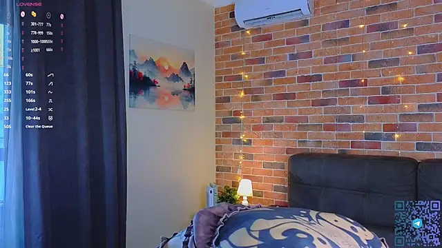 VelvetZephra online show from April 7, 2026, 3:23 pm