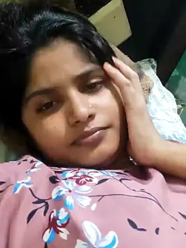 Cuple masti72 online show from July 4, 2026, 3:18 pm
