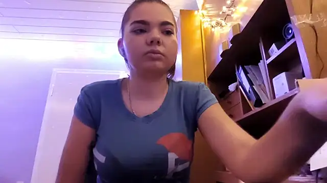 Mona Slearys online show from December 20, 2025, 2:18 am