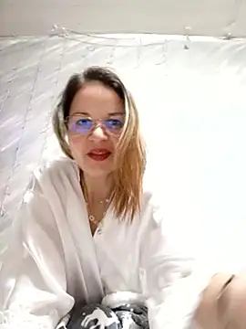 Snapshot of NikkyNatural chatting on December 16, 2025, 9:09 pm NikkyNatural online show from December 16, 2025, 9:09 pm