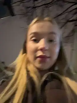 -teenytiny- online show from March 1, 2026, 4:53 pm