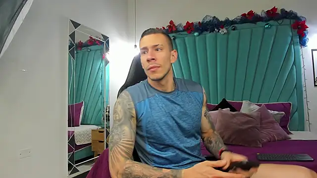 J king   online show from December 17, 2025, 12:44 pm