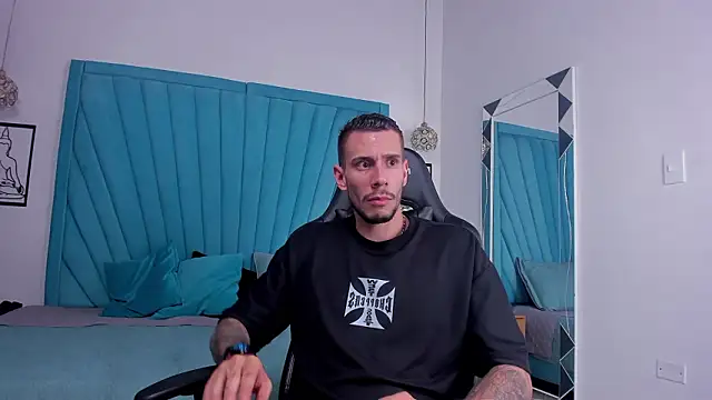 J king   online show from March 24, 2026, 1:32 am