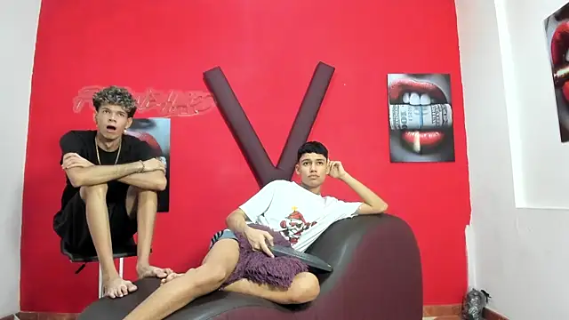 HORNY PRETTY online show from May 9, 2026, 4:34 pm