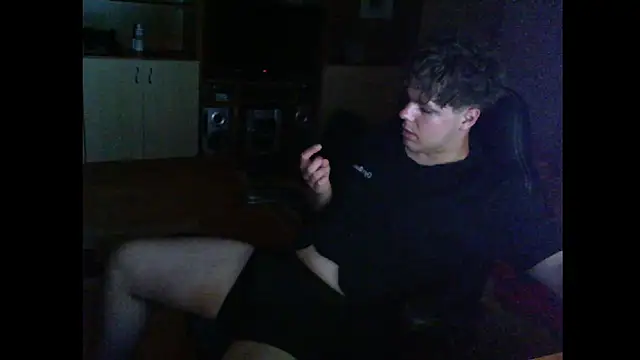 Snapshot of GymGuy0505 chatting on May 25, 2026, 9:43 pm GymGuy0505 online show from May 25, 2026, 9:43 pm