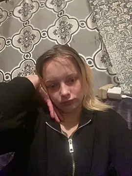 Snapshot of Barbika19 chatting on February 1, 2026, 7:23 pm Barbika19 online show from February 1, 2026, 7:23 pm