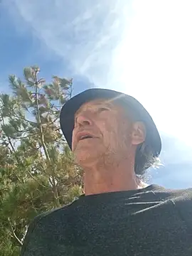 Snapshot of Andypie6 chatting on February 8, 2026, 1:42 am Andypie6 online show from February 8, 2026, 1:42 am
