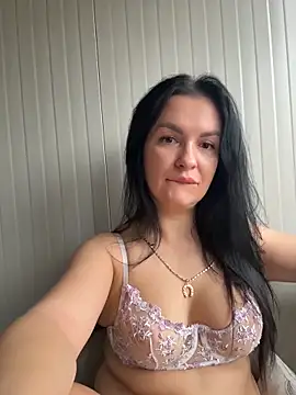 MeganBlueq online show from February 5, 2026, 12:54 pm