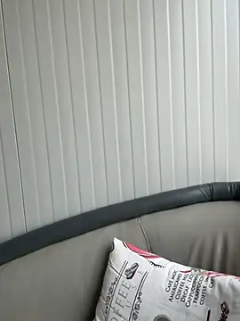 MeganBlueq online show from April 21, 2026, 8:42 am