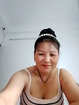 Snapshot of Cako-naka chatting on February 17, 2026, 5:41 pm Cako-naka online show from February 17, 2026, 5:41 pm