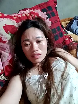 Snapshot of little-effy chatting on June 26, 2026, 11:58 am little-effy online show from June 26, 2026, 11:58 am