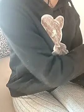 tenifer online show from December 19, 2025, 9:49 am