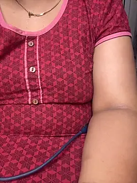 butterflyslay online show from February 19, 2026, 1:23 am