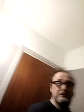 Snapshot of Olivassl22 chatting on February 6, 2026, 5:38 pm Olivassl22 online show from February 6, 2026, 5:38 pm