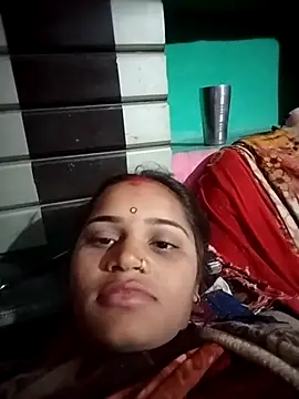 Snapshot of Aaisha_01 chatting on December 15, 2025, 3:27 pm Aaisha 01 online show from December 15, 2025, 3:27 pm