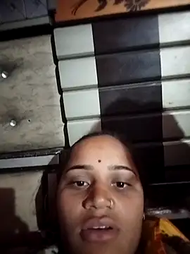 Snapshot of Aaisha_01 chatting on December 18, 2025, 4:57 pm Aaisha 01 online show from December 18, 2025, 4:57 pm