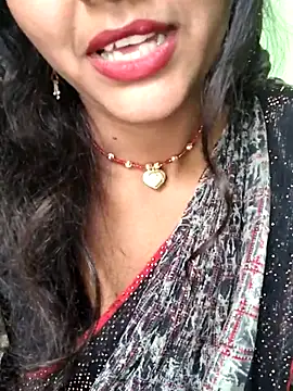 Snapshot of Aaisha_01 chatting on December 21, 2025, 7:15 am Aaisha 01 online show from December 21, 2025, 7:15 am