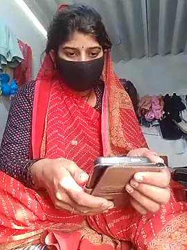 Snapshot of Aaisha_01 chatting on February 4, 2026, 5:35 am Aaisha 01 online show from February 4, 2026, 5:35 am