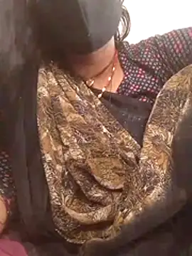 Snapshot of Aaisha_01 chatting on April 4, 2026, 9:51 am Aaisha 01 online show from April 4, 2026, 9:51 am