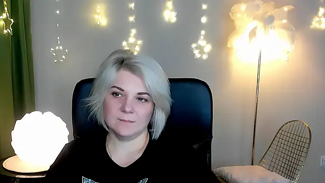 EvaEvals online show from December 16, 2025, 7:24 am