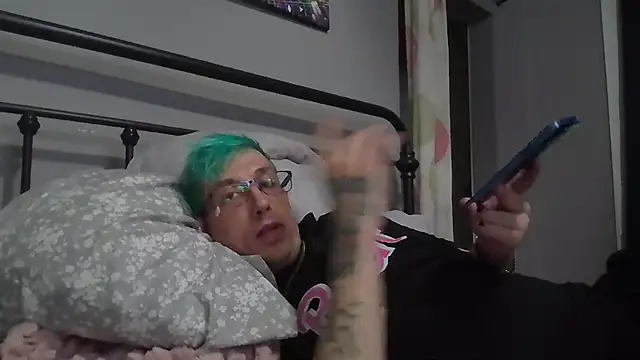 AskAveryAnything online show from March 10, 2026, 6:51 am