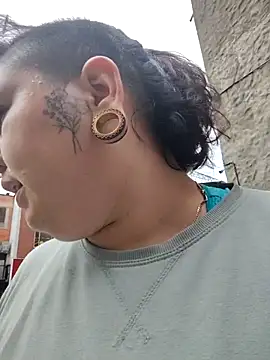 Divine Pouvoir online show from February 25, 2026, 8:07 pm