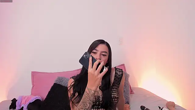 Lilicopper    online show from January 11, 2026, 4:39 am