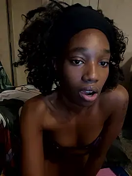 Enchantressz online show from January 7, 2026, 6:43 pm