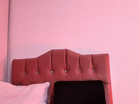 Snapshot of emma_honey__ chatting on February 24, 2026, 3:15 am emma honey online show from February 24, 2026, 3:15 am