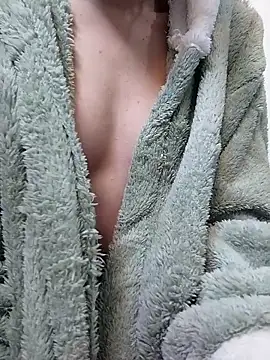 yasmina2020 online show from January 7, 2026, 10:07 am