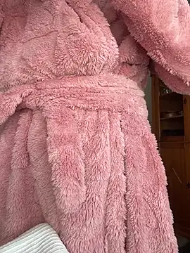 dein traumchen online show from April 8, 2026, 8:14 am