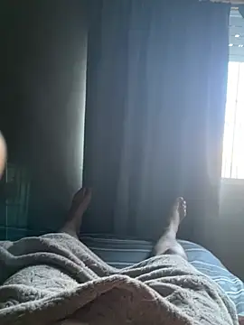 cazadornocturno1997 online show from February 12, 2026, 9:54 pm