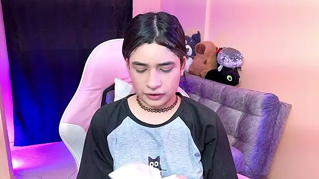 bonnieTaylor1 online show from January 15, 2026, 7:39 pm