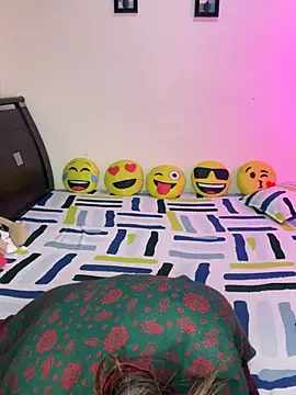 Cutie Seema online show from January 14, 2026, 3:17 pm