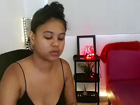 Snapshot of Shawnycarson chatting on July 18, 2026, 6:23 pm Shawnycarson online show from July 18, 2026, 6:23 pm