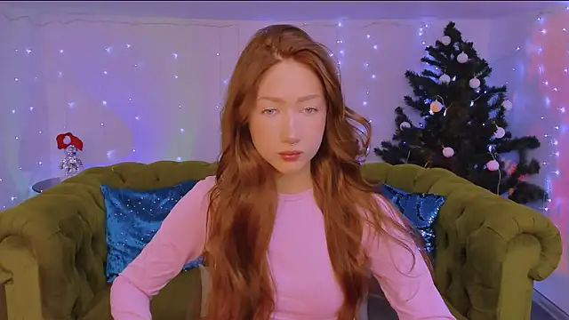 Snapshot of Echoes_of_Heat chatting on December 19, 2025, 6:31 am Echoes of Heat online show from December 19, 2025, 6:31 am