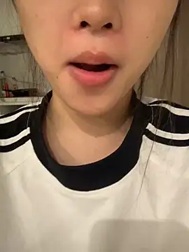 Snapshot of -Bibi-18 chatting on April 30, 2026, 12:55 pm -Bibi-18 online show from April 30, 2026, 12:55 pm