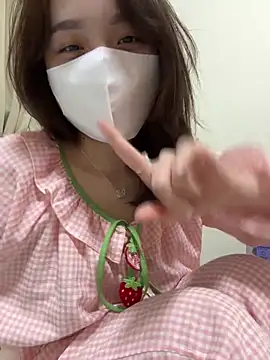 Baby22223 online show from March 25, 2026, 1:06 pm