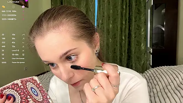 MiaBlanko online show from January 8, 2026, 7:21 am