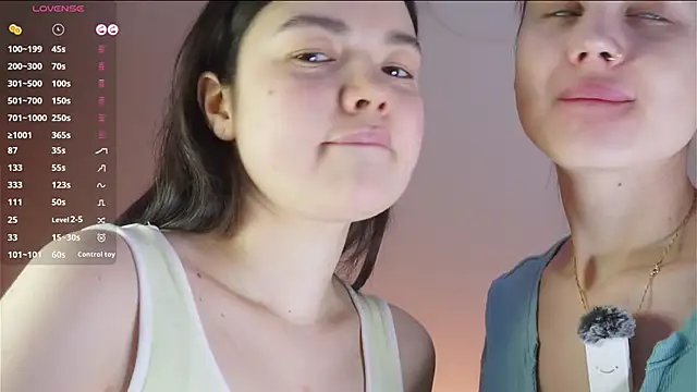 DemetriceYunk online show from January 17, 2026, 5:12 am