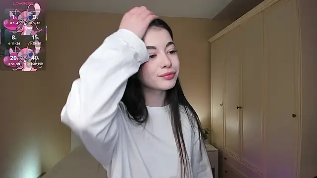 LisaColee online show from February 22, 2026, 8:18 pm