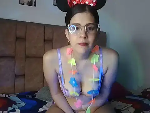 vanessa hot69  online show from July 30, 2026, 2:32 am