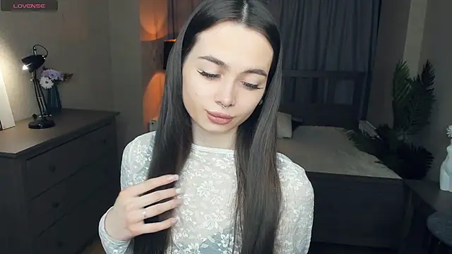 Snapshot of YvonneRobes chatting on February 14, 2026, 7:32 pm YvonneRobes online show from February 14, 2026, 7:32 pm
