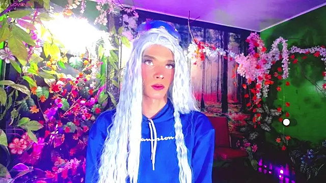 camila vasquez  online show from December 15, 2025, 8:02 pm