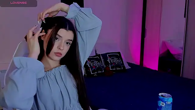  Valleria  online show from January 17, 2026, 9:51 pm