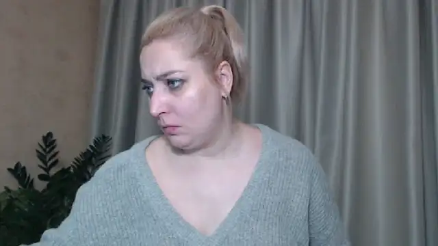 Snapshot of sweetpussy13 chatting on January 11, 2025, 7:06 am sweetpussy13 online show from January 11, 2025, 7:06 am